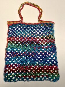 ネット編みのバッグ１